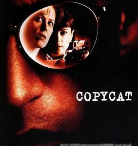 V467叠影谋杀案/凶手就在门外 1995 评分6.8